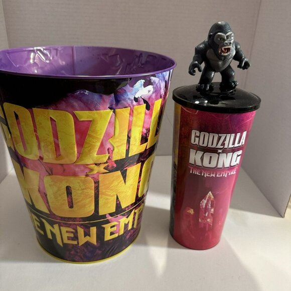 Godzilla x Kong New Empire Exclusive Regal Popcorn Bucket, Cup & King KongTopper - Picture 1 of 11